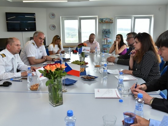 Central Bohemia Regional President Welcomes Students of Prestigious Flight School at Benešov Airfield